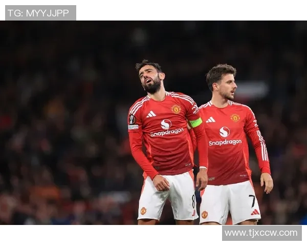 国王杯惊现冷门那不勒斯与曼联鏖战平局引发全场热议 国王杯惊现冷门那不勒斯与曼联鏖战平局引发全场热议