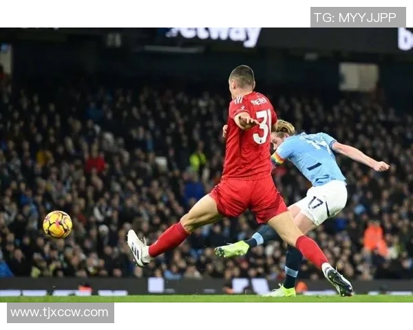 英超激战曼城险胜波尔图四比三全场沸腾瞬间回顾与分析