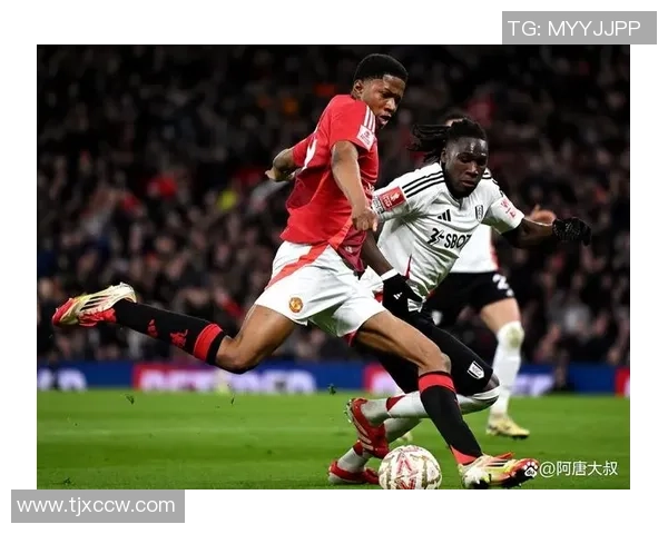 足总杯曼联逆转拜仁5-1补时争议进球点燃全场激情