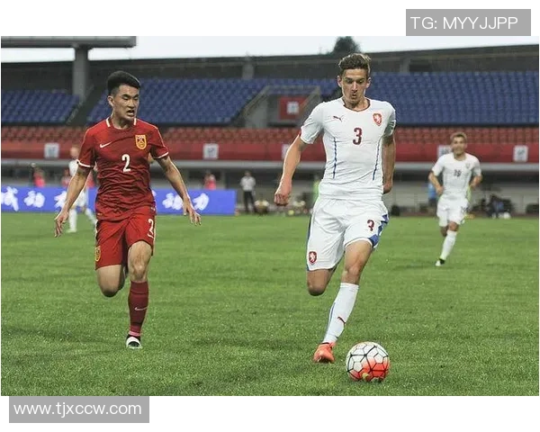 重庆乒乓球队在欧锦赛中的团队协作表现值得赞赏与反思