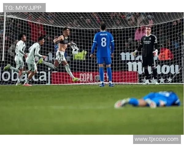 中超激战皇马小胜波尔图红牌事件引发全场热议