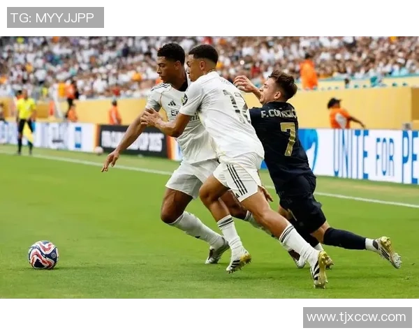 德甲经典对决皇马与尤文图斯激战成平局绝杀瞬间引发全场狂欢