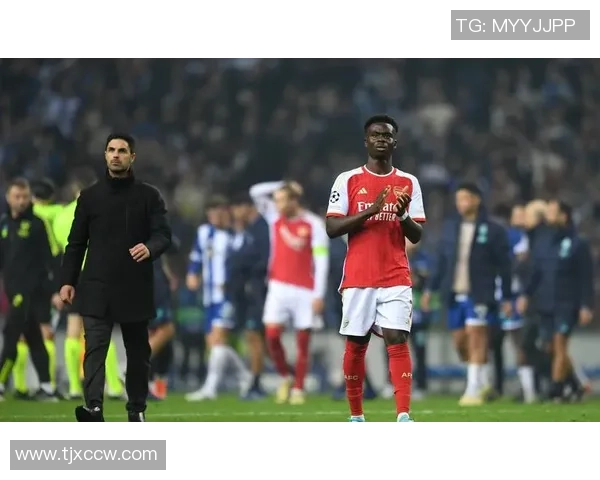 欧联杯激战：拜仁与波尔图战成平局绝杀时刻引发全场沸腾