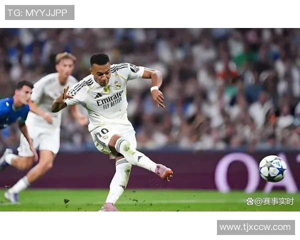 英超赛场惊现冷门皇马狂胜尤文图斯引发全场热议 英超赛场惊现冷门皇马狂胜尤文图斯引发全场热议