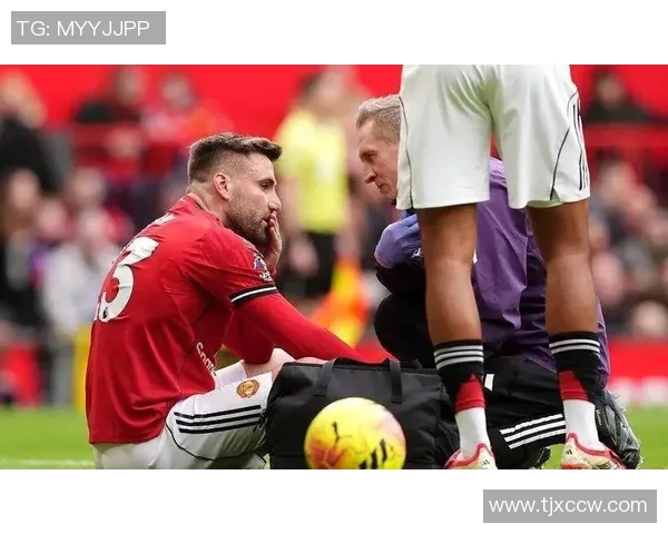 友谊赛曼城与莱比锡战平争议判罚引发全场热议与惊喜瞬间